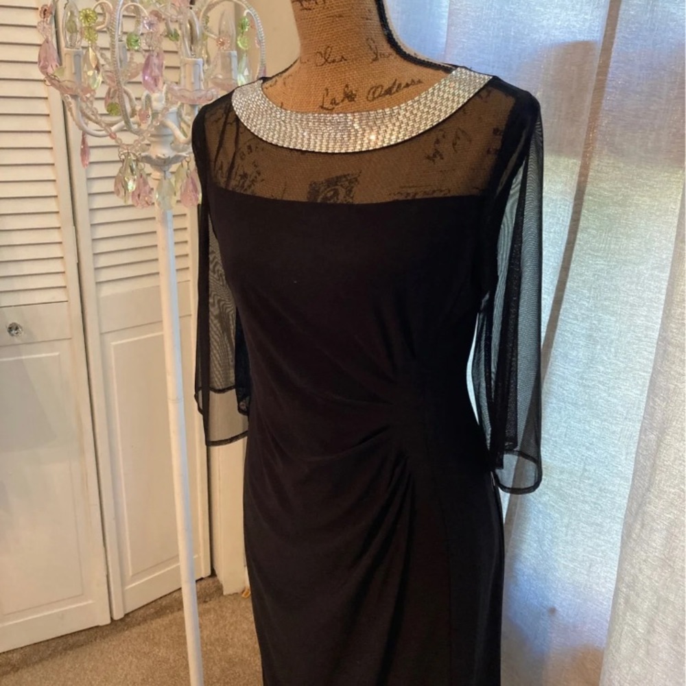 Dress - Picture 3 of 7